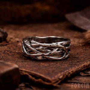 Victory Olive Wreath Ring – Ancient Laurel Symbol Band