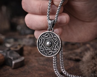 Viking Shield amulet – Ancient Norse Warrior Pendant Necklace in Stainless Steel