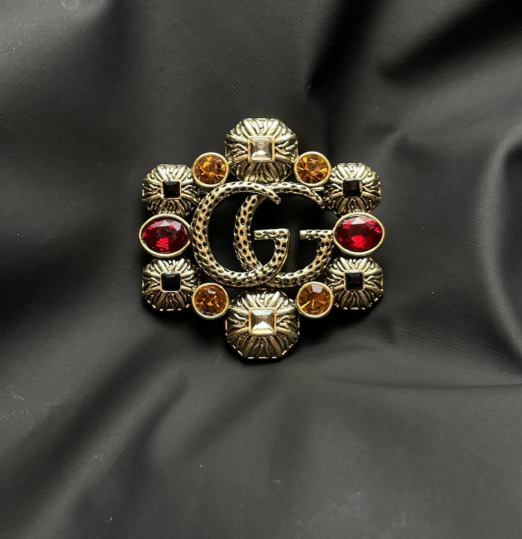 希少 【vintage GUCCI 】GGロゴブローチ Gucci brooch pin - Etsy 日本