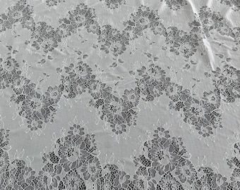 Spitzenstoff, weiße Spitze, Elfenbeinspitze, Spitzenbesatz, französische Spitze, Chantilly-Spitze, Brautspitze, Spitzenstoff - 3 Meter
