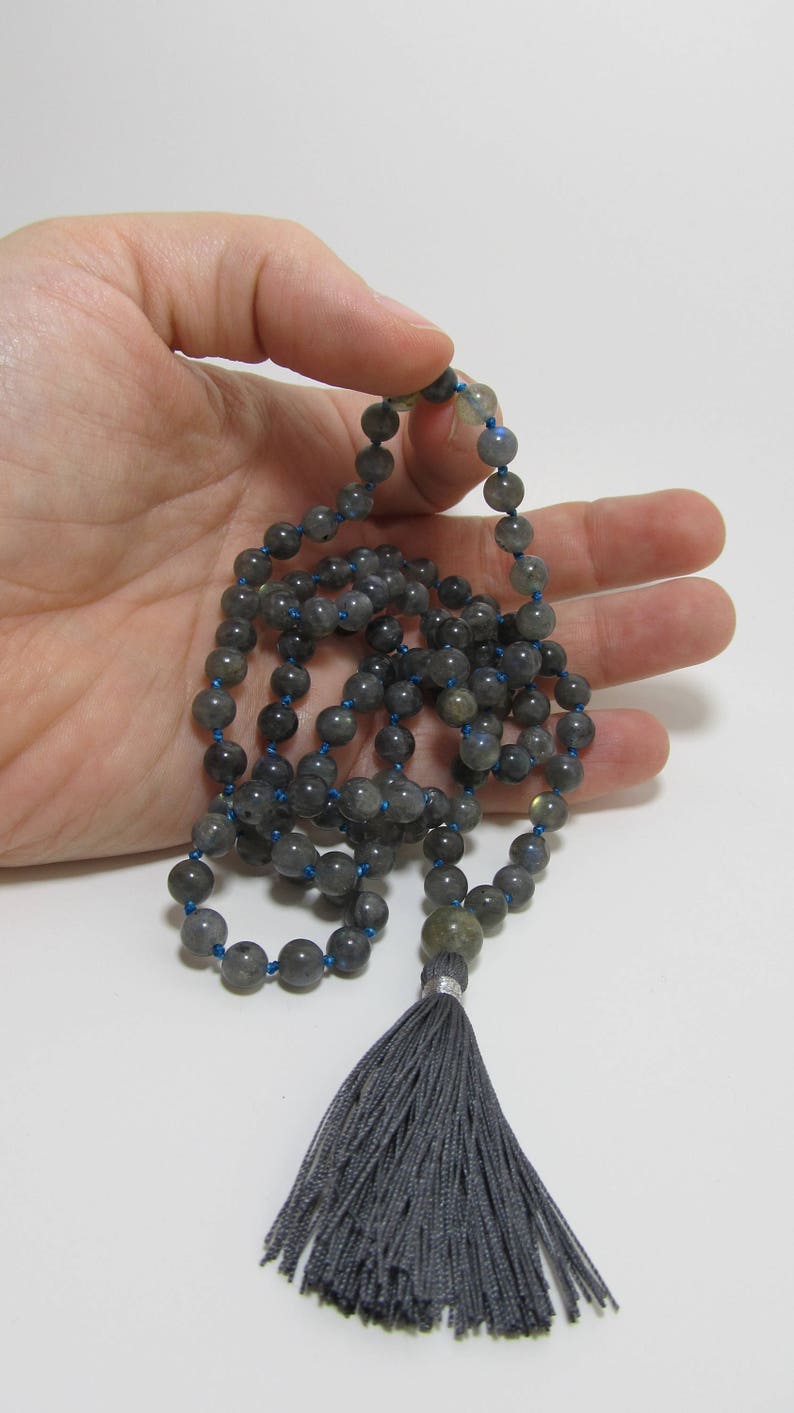 Ready to ship labradorite 108 beads knotted mala in 6mm intuition and conscient dreaming tassel necklace Hand knotted by Sphalie