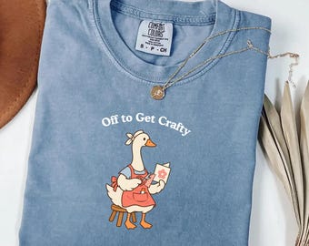 Camiseta Card Making Goose Off to Get Crafty Comfort Colors®, camiseta para aficionados a las manualidades con papel