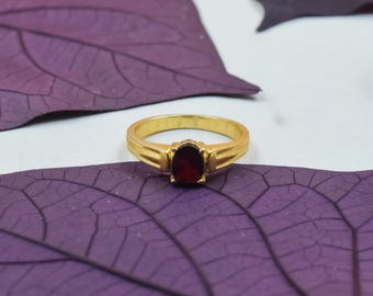 Vintage Red Stone Gold Ring, Oval Garnet Ring, Antique Style Statement Ring, Handmade Boho Jewelry, Gift for Her