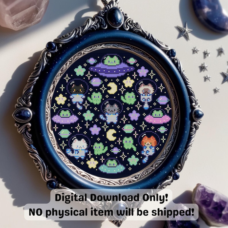 Puede incluir: Un dise&ntilde;o de punto de cruz enmarcado con gatos espaciales, ovnis, estrellas y planetas en un marco circular. El marco es azul oscuro con detalles ornamentados. El texto dice: "Digital Download Only! NO physical item will be shipped!"