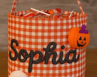 Cubo de dulces de Halloween personalizado – Bolsa de golosinas de cuadros vichy personalizada con nombre – Cesta de dulces para niños – Bolsa de calabaza bordada