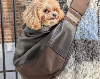 Sac de transport pour chien en cuir végétalien - Écharpe de voyage élégante pour animal de compagnie avec doublure amovible lavable, patte fabriquée à Londres