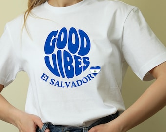 El Salvador Good Vibes Retro Shirt | Salvadoran Souvenir Gift, Flag Heart Groovy Tee for Travelers