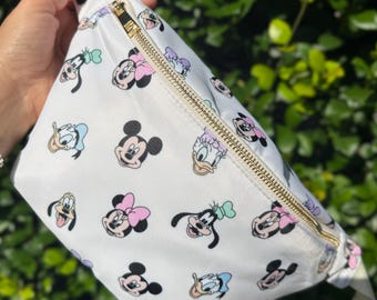 Fab 5 Belt Bag, Mouse Friends Belt Bag, Theme Parks Crossbody, Magical Kingdom Jumbo Fanny Pack, Family Vacation Bag