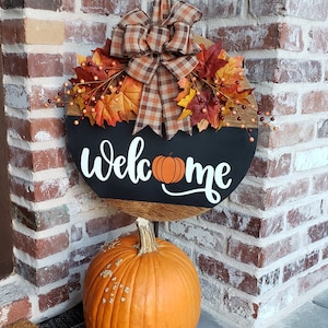 Door Hanger | Welcome Pumpkin| Front Door Decor | Farmhouse |  Welcome door hanger |  Welcome Wreath | Circle Hanger | Door Wreath |