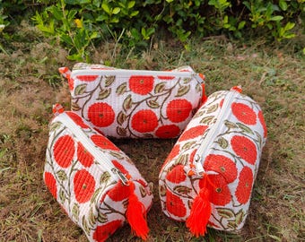 Juego de 3 bolsas de cosméticos acolchadas con diseño floral, bolsa de maquillaje de algodón hecha a mano