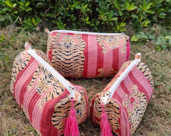 Bolsa de cosméticos con diseño de tigre acolchado, bolsa de maquillaje de algodón hecha a mano, paquete de tres