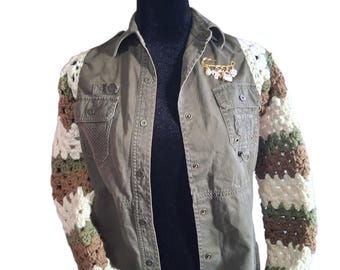 Ta, która klęczy Upcycle (Mały)