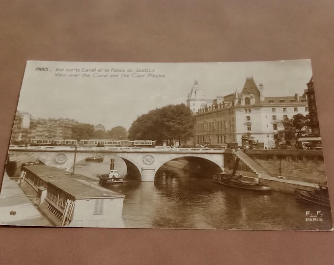 Vintage postcard Paris–Vue sur Le Canal et Le Palais de Justice, historical postcard, city view, France, souvenir, collectible card