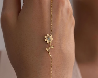 Personalized Birth Flower Necklace, Sterling Silver Floral Pendant, Birthstone Jewelry