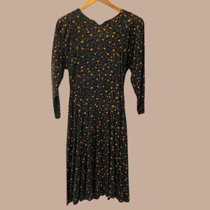 Vintage 1980s Buttoned Back Floral Dress Sz Small-Medium Cottagecore Grannycore