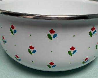 Vintage Enamelware Mixing Bowl with Tulip Pattern