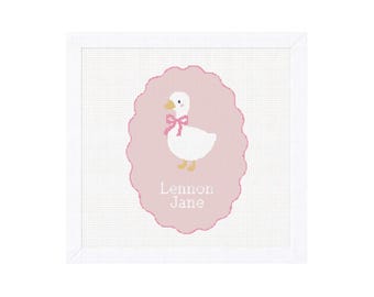 Canvas gepersonaliseerde gans kinderkamer | Naambordje babymeisje | 7 x 9 18 mesh preppy kinderkamerdecoratie | Gepersonaliseerde steekontwerp