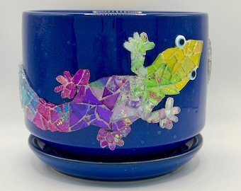 Mosaic Gecko Planter: Colorful Smiling Plant Pot
