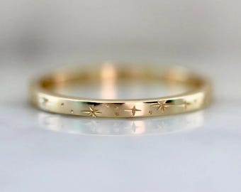Star Engraved Band, 14k Solid Gold Celestial Stacking Ring, Minimalist Starry Night Wedding Band