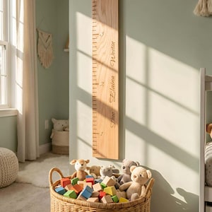 Personalized Wooden Growth Chart – Engraved Height Ruler Keepsake, Modern Farmhouse Decor