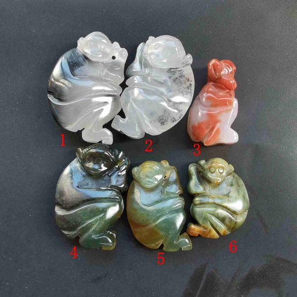 Pendentif de singe, pierre de jade chinoise, zodiaque chinois Sculpté perle de jade vert rouge naturel, amulette animaux mythiques faisant collier Jewerly H1