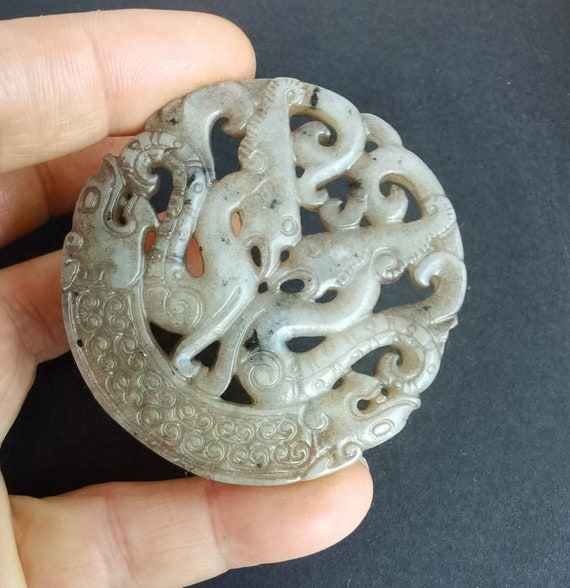 龍鳳凰翡翠ペンダント：彫刻されたお守りネックレスジュエリー - Etsy 日本