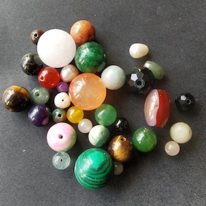 33beads,mix lot gemstone charm assorted loose beads,jade,pearl,crystal,agate,Amulet for making handmade necklace,bracelet,Jewerly fitting