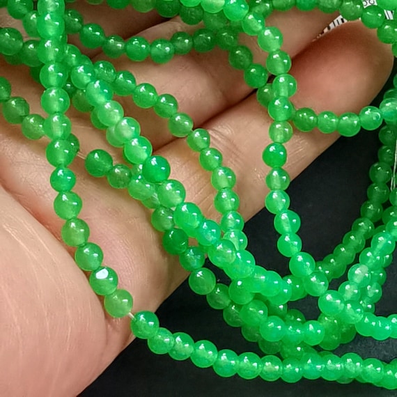 A jewelry maker will use 24 hotsell jade beads