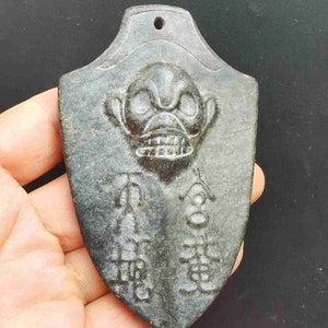skull people natural black Jade stone Pendant, Carved chinese Jade Link, Amulet Mythical Necklace Pendant Jewerly  ZB