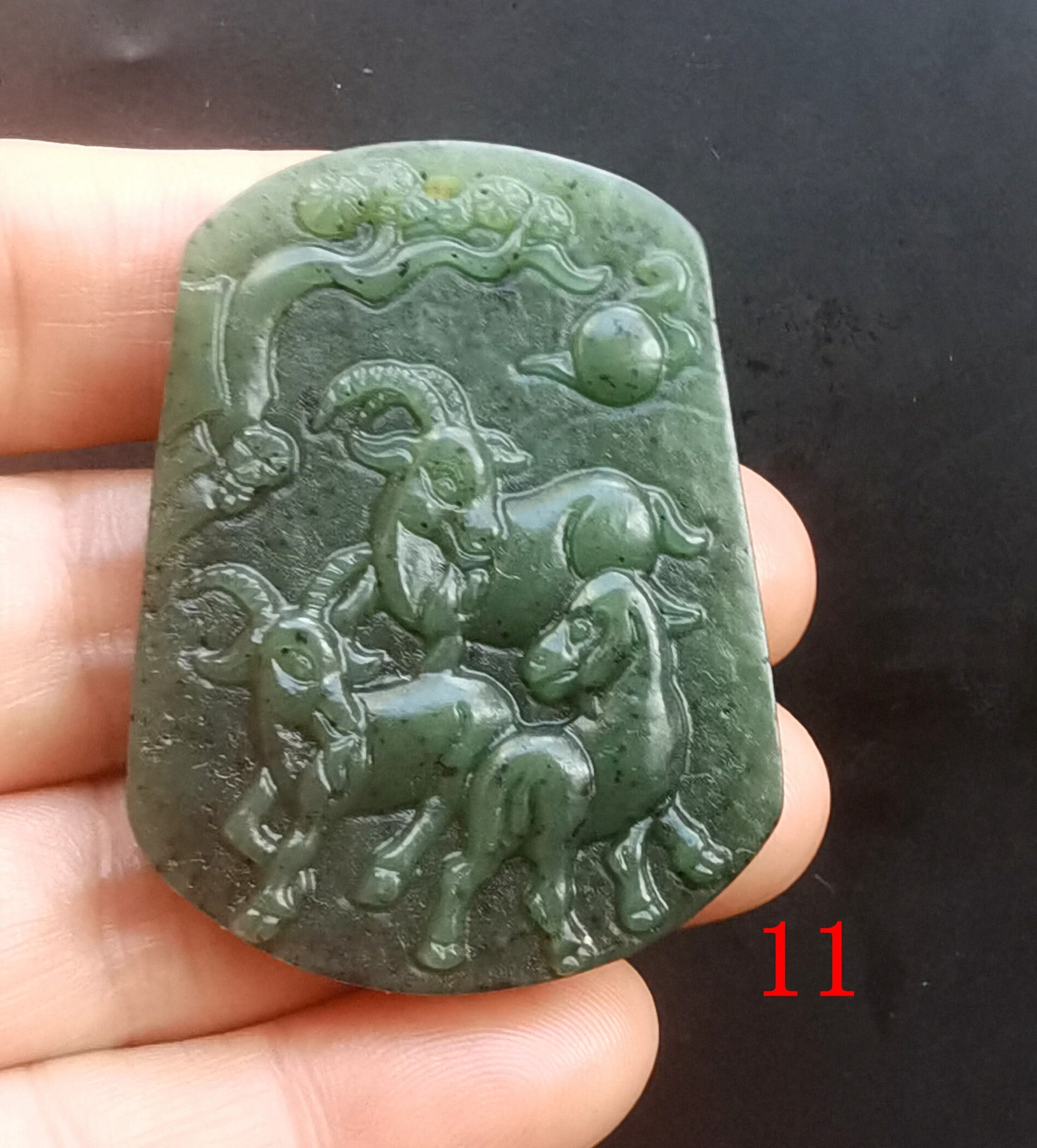 Jade goat pendant new arrivals