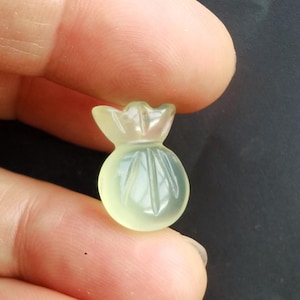 Sculpture petit sac pendentif en pierre de jade « xiuyu » vert clair, boucle d'oreille, fabrication d'amulettes, collier fait main, bijoux MX
