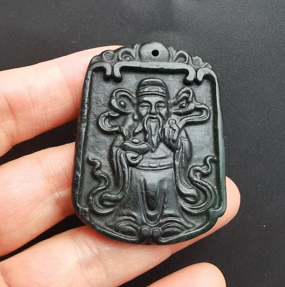 翡翠の富の神ペンダント：黒緑石のお守りネックレス - Etsy 日本