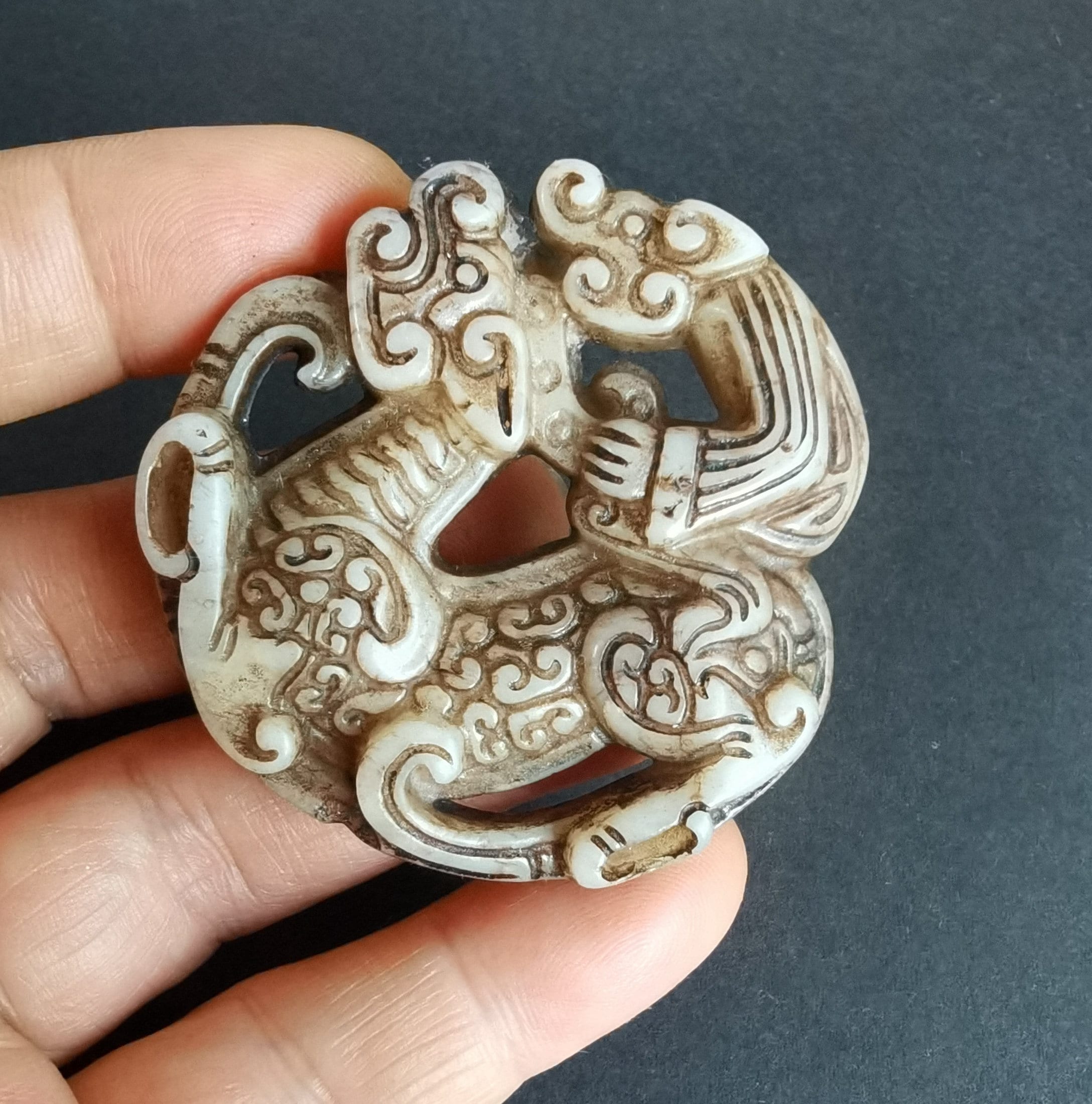 翡翠龍ペンダント：十二支のお守り、幸運のお守り - Etsy 日本