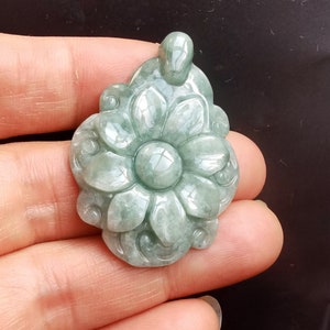 Certified,oval flower,carved Natural green Jadeite Jade stone pendant,Grade A,Amulet necklace Pendant,Gemstone good lucky jewelry