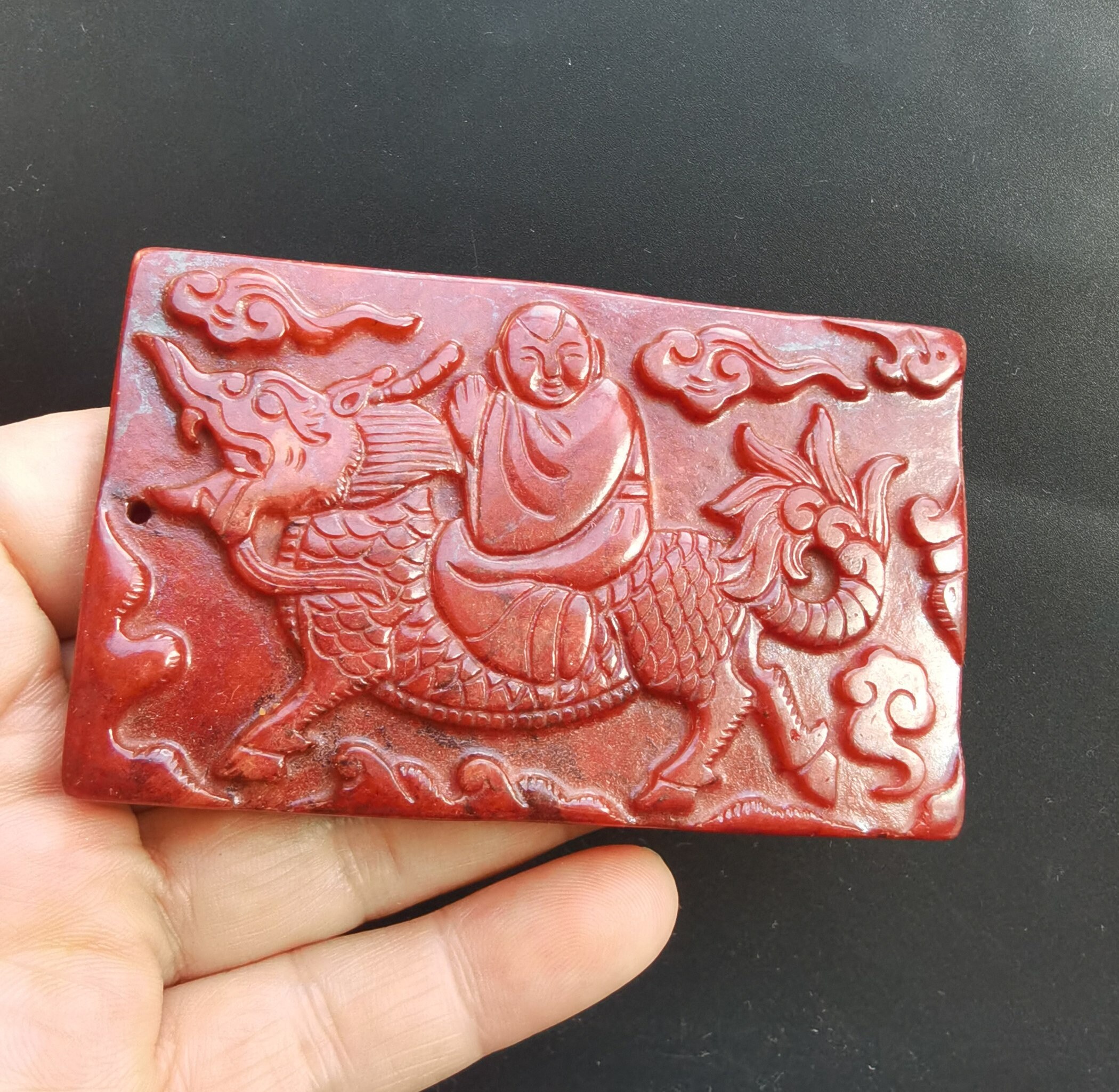 中国　翡翠彫刻　龍 天然翡翠(ヒスイ) 龍（ドラゴン） 彫刻 ペンダントトップ 【鬮石（くじ