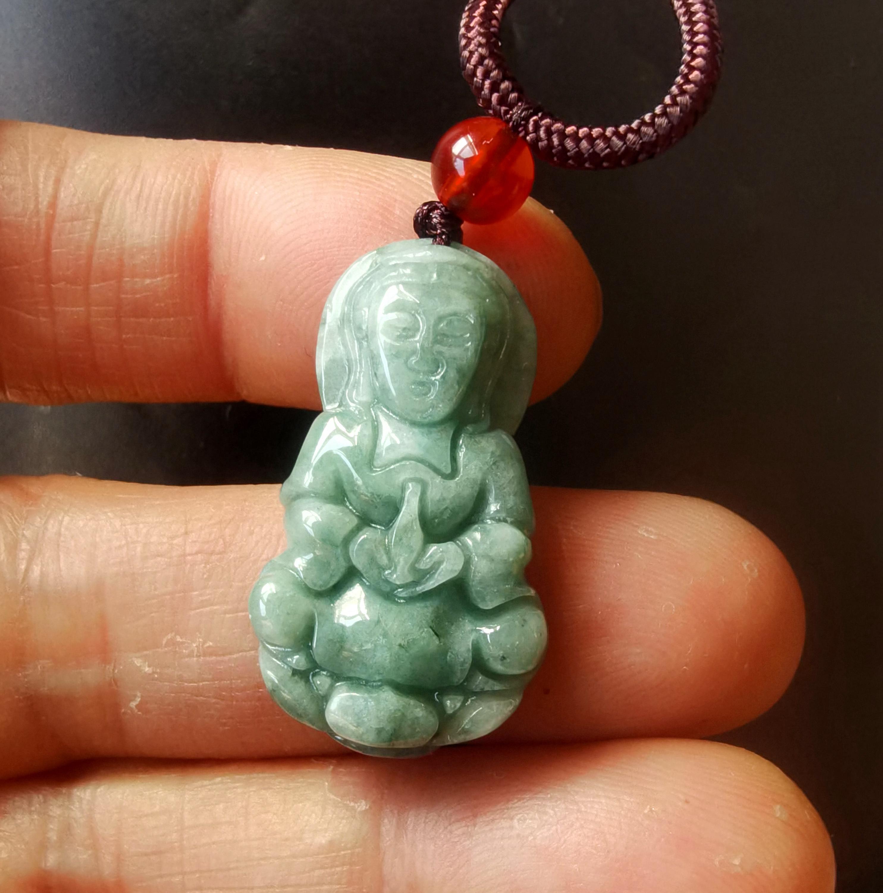 認定、仏教の神性観音、天然グリーン翡翠翡翠ペンダント、グレードA 