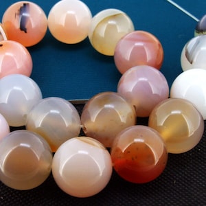 Hilo de cuentas redondas de ágata rosa y blanca de 20 mm: piedra preciosa natural