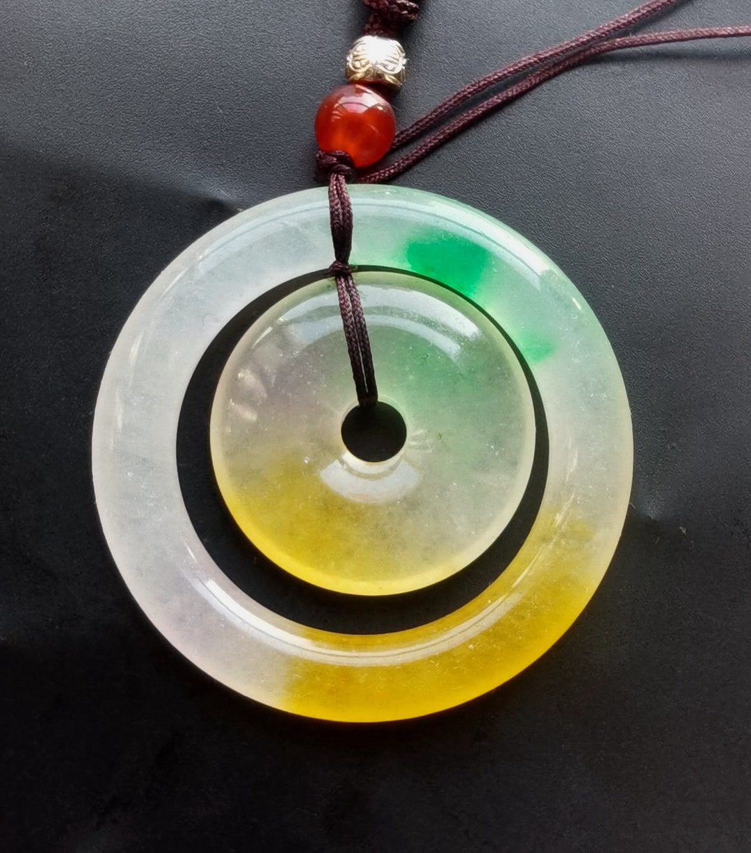 レインボージェイドドーナツペンダント：ダブルフェイスジェムストーン