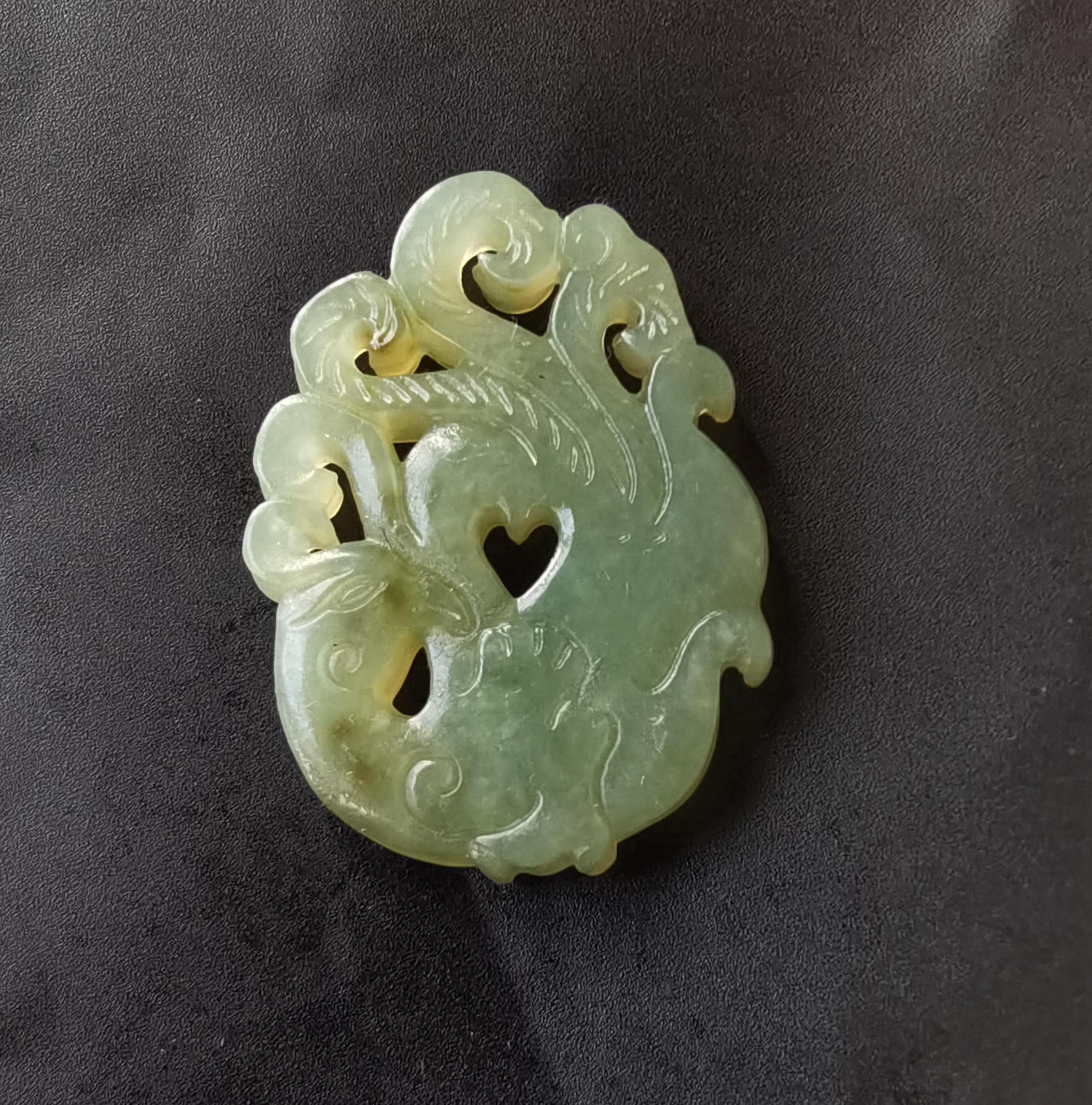 彫刻鳳凰翡翠ペンダント 彫刻された鳳凰翡翠ペンダント：お守りネックレスジュエリー - Etsy 日本