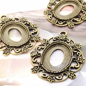 Big Flower Antique Bronze Pendant Base Connector Link Filigree Metal 43mmx 50mm--- 2 Beads---- 35C