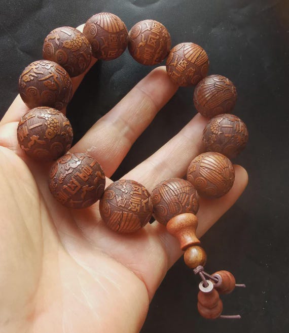 Carved Wood Beaded Bracelet: Tibetan Prayer Mala Jewelry  display picture 1