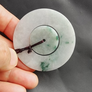 Zwei Donut Kreis natürliche burmesische Jadeit Jade Stein Anhänger, Doppel Jade Charme, Klasse A, Amulett Halskette, Edelstein Perle, gutes Glück Schmuck Geschenk