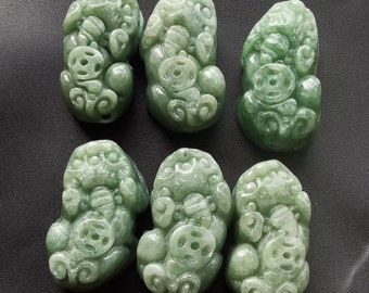 天然A級翡翠小貔貅（ひきゅう）富を引き寄せる宝石ペンダント - Etsy 日本