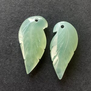 2Beads leaf Carving "xiuyu" natural green jade stone Pendant link,gemstone bead for Amulet Talisman making handmade Necklace Jewelry MX