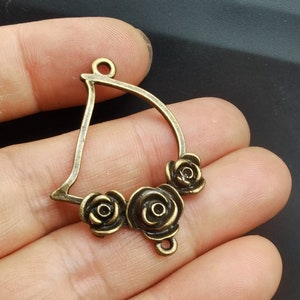 4PCS, symbol,rose flower,bronze charm Pendant link,two hole,earring,necklace,bracelet,Filigree Findings Metal Connector,Unisex Gift F4
