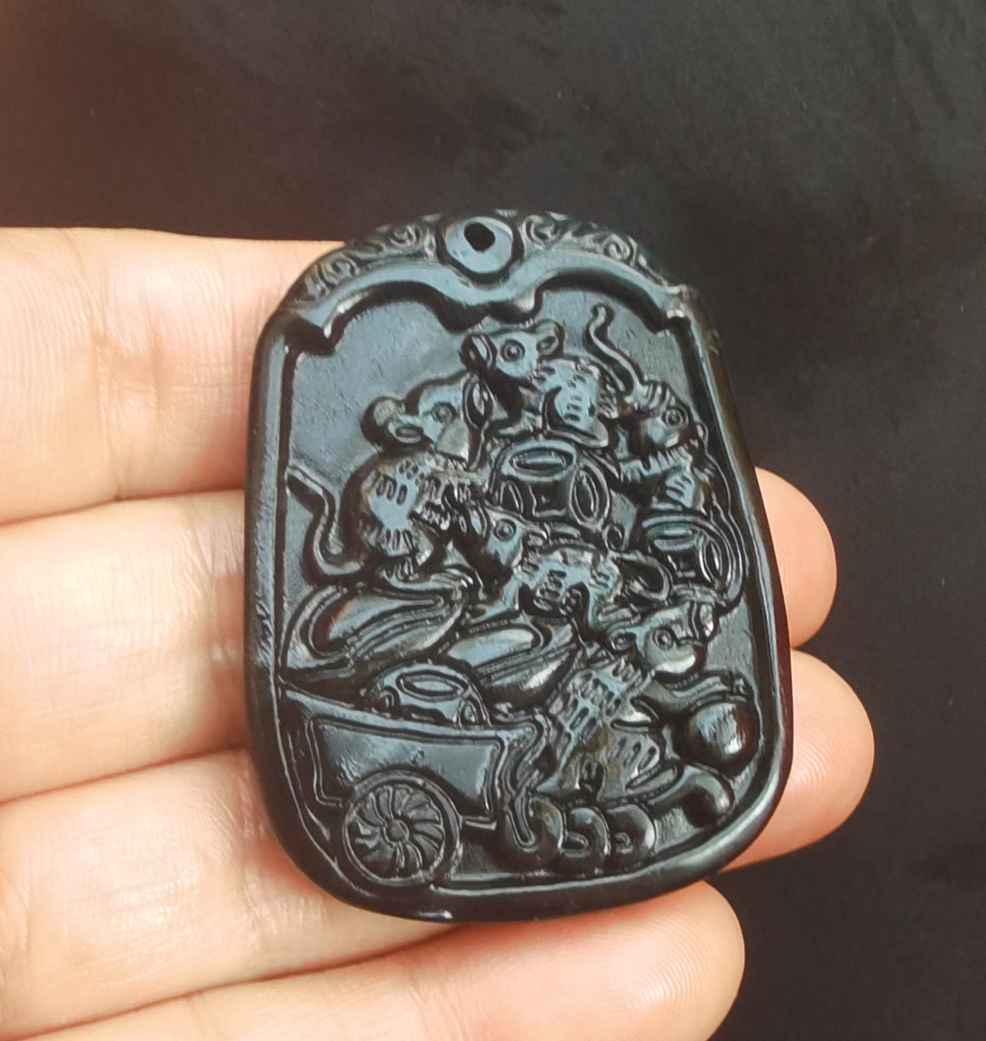 Black Green Jade Gemstone Lucky Chinese Zodiac Dragon Coin Money Amulet Pendant 