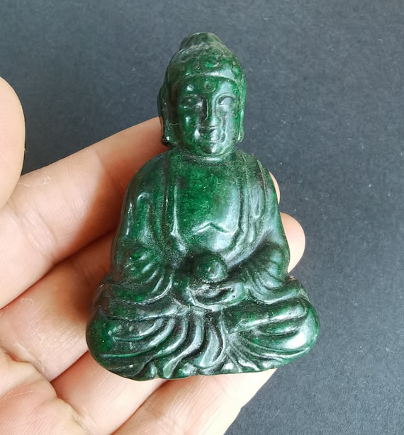 3D彫刻のグリーン翡翠仏ペンダント：仏教のお守り - Etsy 日本