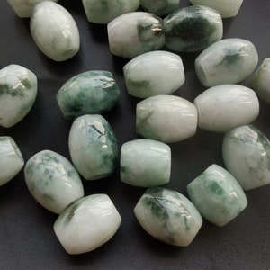 Cuentas de jadeíta natural de color blanco y verde en forma de barril, grado A, cuentas para el cabello, amuleto de jadeíta suelta al por mayor