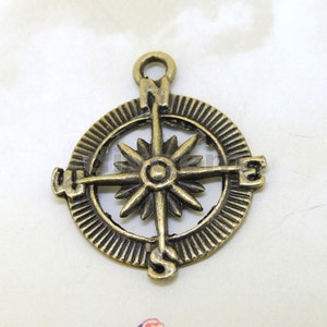 5Beads  Charm Compass Pendant Beads Bronze Plated Brass Jewelry Filigree Findings Metal Pendant Earwire Beads 25mmx30mm O
