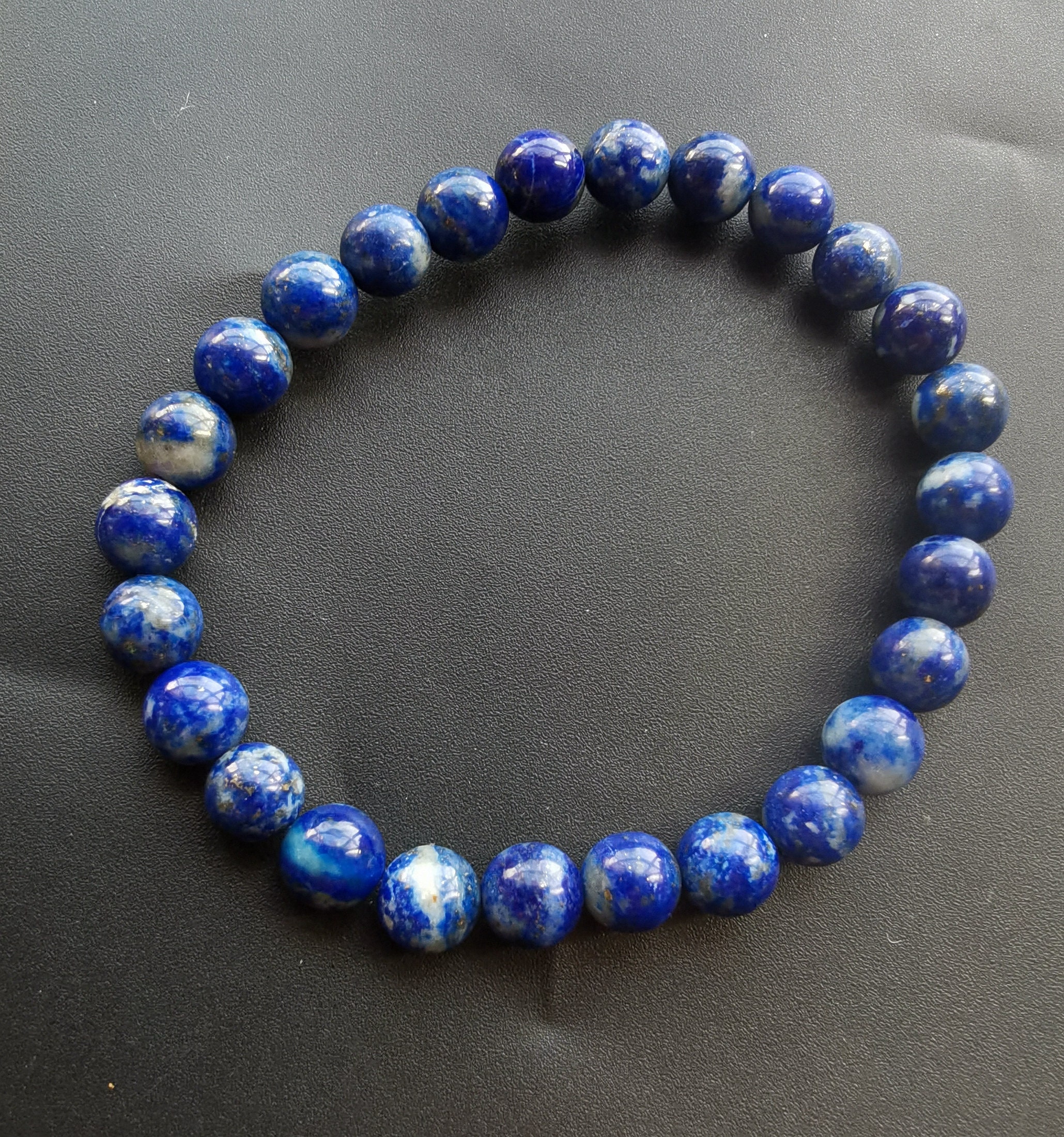 Bracciale in pietra naturale di lapislazzuli blu da 8 mm, bracciale viola unisex energetico, cristalli di pietre preziose - Italia